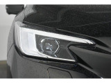 LEDヘッドライトで夜間の運転も安心です