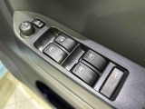 電動格納ミラー、パワーウインドウ