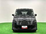 煌くメッキフロントグリルとスポーティーさが際立つ洗練されたスタイル。トールカスタムが入荷致しました。