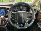 【純正革巻きステアリング】上質な革を使用することで、手にしっかり馴染みとても運転しやすいハンドルです♪
