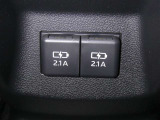 【充電用USB端子】デバイスの充電に便利です。※実際の接続端子は写真で確認or店舗までご気軽にお問合せください♪