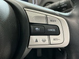 【アダプティブ・クルーズ・コントロール】予め設定した車速内でクルマが自動的に加減速。 前走車との適切な車間距離を維持しながら追従走行し、高速道路でのドライバーの疲労を軽減してくれる嬉しい機能付♪