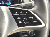 ●レーダークルーズコントロール:前の車との車間距離を一定にとりつつ、一定速度で自動走行してくれる次世代のクルーズコントロール!主に高速道路や自動車専用道路で使用する便利な機能です!