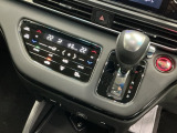 発進時から滑らかに加速する無段階変速のCVTはストップ&ゴーの多い街の中も快適です