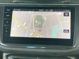 タッチスクリーンを採用。従来のナビゲーションシステムの域を超える、車両を総合的に管理するインフォテイメントシステムです。