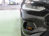 LEDヘッドライトは、点灯の瞬間から光量を発揮し、突然暗くなるトンネルなどでの安定感を高めます。