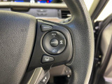 【ACC/LKAS】設定した車速内でクルマが自動的に加減速。 先行車との適切な車間距離を維持しながら追従走行します。また高速道路を走行する際、車線の中央付近を維持するようにステアリング操作を支援します