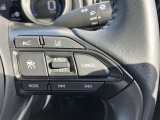 レーダークルーズコントロール(全車速追従機能付)付きです。車速に応じて追従支援してくれるので、ロングドライブも快適です。詳細は販売店スタッフまでおたずねください。