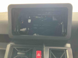 たとえばダイハツのお店にある、たくさんのスマアシ搭載車は、正常に作動する事をしっかり確認します。