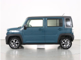 中古車だからこそオススメのボディーコーティング!!ボディ全体を磨く下地処理から丁寧に行い、細かい傷や水垢等の汚れを奇麗にしてから施工いたします!!ビフォー・アフターがハッキリとお判りいただけます!!