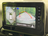 【アラウンドビューモニター】専用のカメラにより、上から見下ろしたような視点で360度クルマの周囲を確認することができます☆死角部分も確認しやすく、狭い場所での切り返しや駐車もスムーズに行えます。