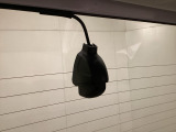 後方にもドライブレコーダーのカメラが付いています。前後両方でお車の周りを監視・記録いたします。