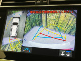 【パノラミックビューモニター】専用のカメラにより、上から見下ろしたような視点で360度クルマの周囲を確認することができます☆死角部分も確認しやすく、狭い場所での切り返しや駐車もスムーズに行えます。