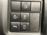 アイドリングストップ機能がついているので、停車時にエンジンを止めて燃料消費を抑えます。環境にもお財布に優しいですね♪
