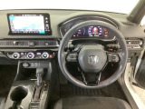 【前方視界】開放的な前方視界!運転がしやすく疲れにくいです♪窓が大きく、見通しがとっても良いおクルマですよ♪