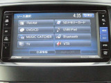 CD&DVD再生、地デジTV、FM&AM視聴、Bluetooth対応になっており、多機能ですよ♪素敵な音楽で楽しいドライブを★