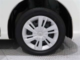タイヤサイズは165/65R14です。