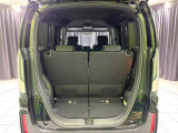 普段のお買い物や通勤、送迎等に十分な荷室スペースを確保しております。セカンドシートを倒すと、大きな荷物の積載も可能です♪