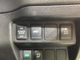 【電動リアゲート】荷物を抱えた状態でもリアゲートの開閉が可能です!お買い物時やアウトドアの際に役立ちますね。