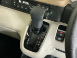 発進時から滑らかに加速する無段階変速のCVTはストップ&ゴーの多い街の中も快適です