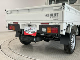 【コーナーセンサー】駐車が苦手な方には特におススメの装備です!搭載されたセンサーで障害物を検知、距離に応じてブザー音で段階的に知らせてくれます♪