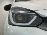 LEDヘッドライトは、点灯の瞬間から最大光量を発揮し、突然暗くなるトンネルなどでの安定感を高めます。