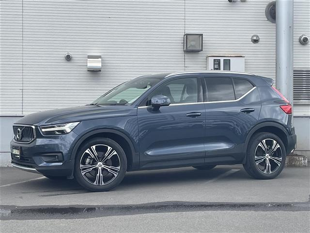 XC40 T4 AWD インスクリプション 4WD 4WD 本革シート