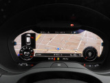 安全で快適な運転をサポートするアウディバーチャルコックピット。多機能でありながら優れた操作性で、シンプルで美しいインテリアデザインに溶け込んでいます。