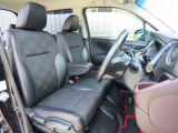 運転席の高さを変更できるので、体格に合わせた位置で運転できます!