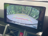 【バックカメラ】駐車時に後方がリアルタイム映像で確認できます。大型商業施設や立体駐車場での駐車時や、夜間のバック時に大活躍!運転スキルに関わらず、今や必須となった装備のひとつです!