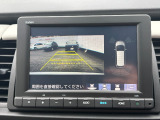 バックカメラも付いています! 運転が不慣れな方でも安心して駐車が可能です!