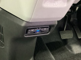 ビルトインタイプの【ETC】で見た目もスッキリ。高速道路の利用にとても便利です。