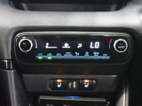 オートエアコンで夏も冬も快適な車内空間を。