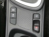 ネッツトヨタ静浜は&rdquo;キレイ&rdquo;にこだわっています。特設サービス工場で、新しく生まれ変わった車!内装・外装の徹底的な掃除、シートを外してニオイの元まで消臭・除菌、見えにくいエンジンルーム内もキレイ!