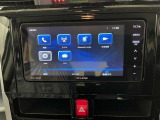 スマホのBluetoothと接続すれば、自分の好きな音楽を聴きながら運転ができます♪ 何処に行くときも、自分の好きな音楽で運転を楽しみましょう!