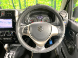 【純正革巻きステアリング】上質な革を使用することで、手にしっかり馴染みとても運転しやすいハンドルです♪