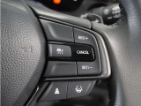 ◆アダプティブクルーズコントロール◆予め設定した車速内でクルマが自動的に加減速。前走車との適切な車間距離を維持しながら追従走行します。【LKAS】車線維持支援システムでステアリング操作を支援。