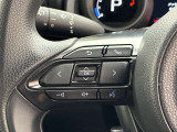 運転中、オーディオの操作をしてて、ハッとしたことはありませんか?ステアリングスイッチは、運転中でもハンドルでオーディオの操作が可能です。安全なドライブをサポートします。