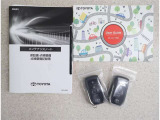 スマートキーはポケットやバッグに入れておけば、ノブに触れただけでロックの解除が可能です!あとはブレーキを踏んでスイッチを押すだけ!簡単にエンジンをかける事ができます♪