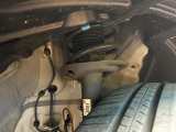 お車を安心してお乗りいただく為には、足回りの定期点検が欠かせません。サービスサポート(有償保証)では無料点検もご提供しており、安心のカーライフをお過ごしいただけるサポート体制が整っています。
