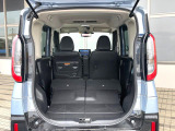 普段のお買い物や通勤、送迎等に十分な荷室スペースを確保しております。セカンドシートを倒すと、大きな荷物の積載も可能です♪