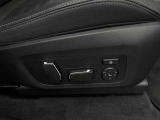 在庫車両はストックヤードにも保管してございます。あらかじめ在庫確認及びご来店日時のご連絡を頂けますと円滑なご案内が可能です。