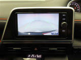 バックモニターを装備しています。車庫入れ時等に車両後方が確認出来るのでとても便利です。