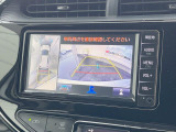 【マルチテレインモニター】車のフロントやサイドのカメラ画像を同時にモニター表示することで、悪路や狭い道を走行時でも周囲の状況確認ができ安心!本格SUVにうれしい装備です♪