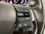 【アダプティブ・クルーズ・コントロール】予め設定した車速内でクルマが自動的に加減速。 前走車との適切な車間距離を維持しながら追従走行し、高速道路でのドライバーの疲労を軽減してくれる嬉しい機能付♪