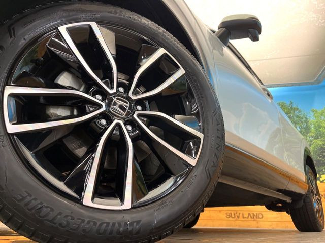 ホンダ ヴェゼル 1.5 e:HEV Z の中古車詳細 (27,840km, プラチナ