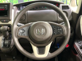 【純正革巻きステアリング】上質な革を使用することで、手にしっかり馴染みとても運転しやすいハンドルです♪
