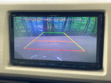 【バックカメラ】駐車時に後方がリアルタイム映像で確認できます。大型商業施設や立体駐車場での駐車時や、夜間のバック時に大活躍!運転スキルに関わらず、今や必須となった装備のひとつです!