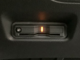 いまや快適なカーライフに欠かせないETCが付いています。