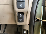 【シティブレーキアクティブシステム】低速走行時に前方車両との衝突の危険を検知し、衝突回避や被害軽減をサポートします。